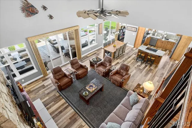 $889,900 | 6020 North Lakeshore Drive, Hillsboro, MO 63050