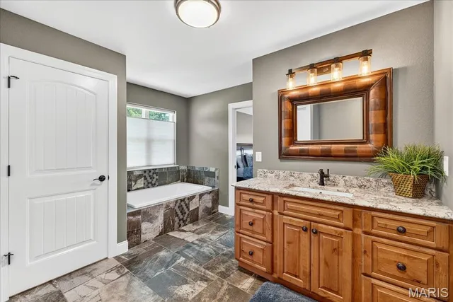 $889,900 | 6020 North Lakeshore Drive, Hillsboro, MO 63050