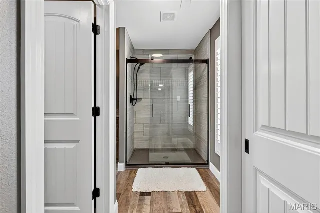 $889,900 | 6020 North Lakeshore Drive, Hillsboro, MO 63050