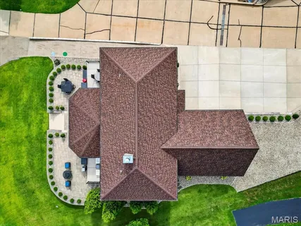 $889,900 | 6020 North Lakeshore Drive, Hillsboro, MO 63050