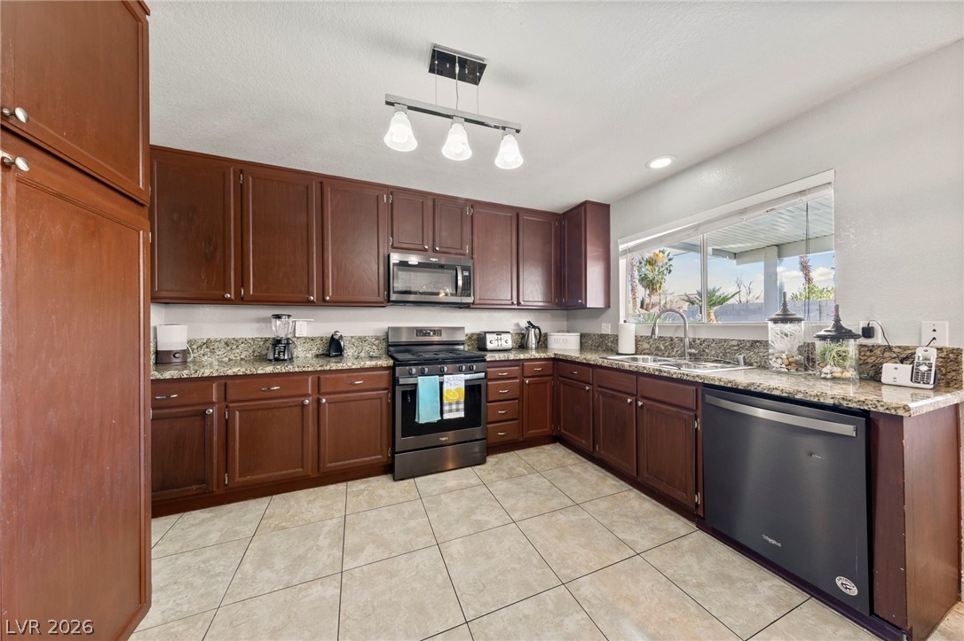 449 Rutherford Circle Las Vegas, NV 89123 - Photo 17 of 34