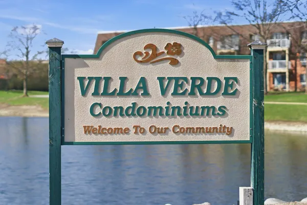 $168,000 | 3 Villa Verde Drive, Unit 311, Buffalo Grove, IL 60089