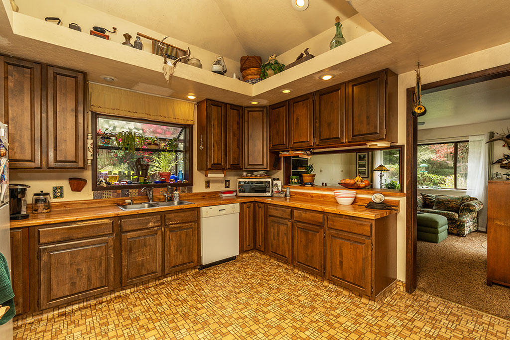 1255 Alder Grove Road Arcata, CA 95521 - Photo 13 of 72