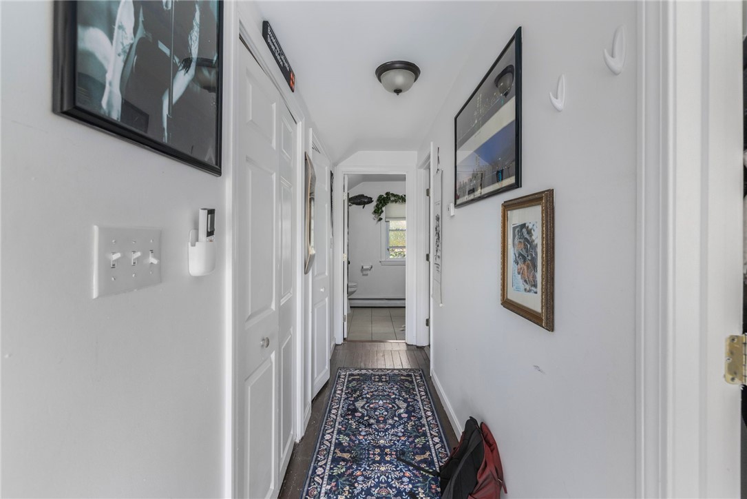 89 Knowles Street Providence, RI 02906 - Photo 43 of 48 2nd floor upper level hallway