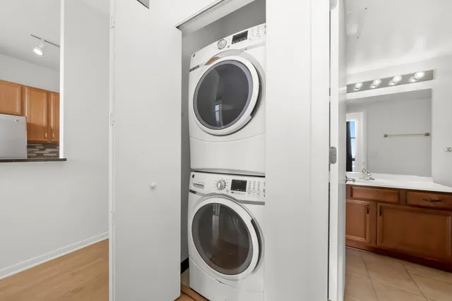 $350,000 | 1550 South Blue Island Avenue, Unit 1210, Chicago, IL 60608