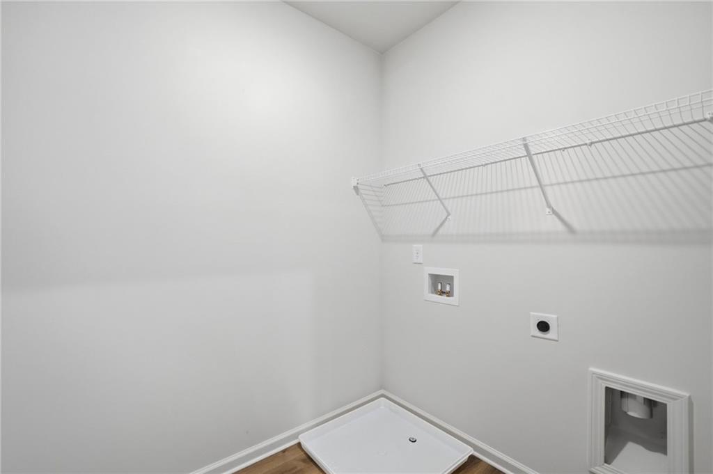 299 Summit View Lane, Unit 5 Jasper, GA 30143 - Photo 13 of 43 a view of a small room