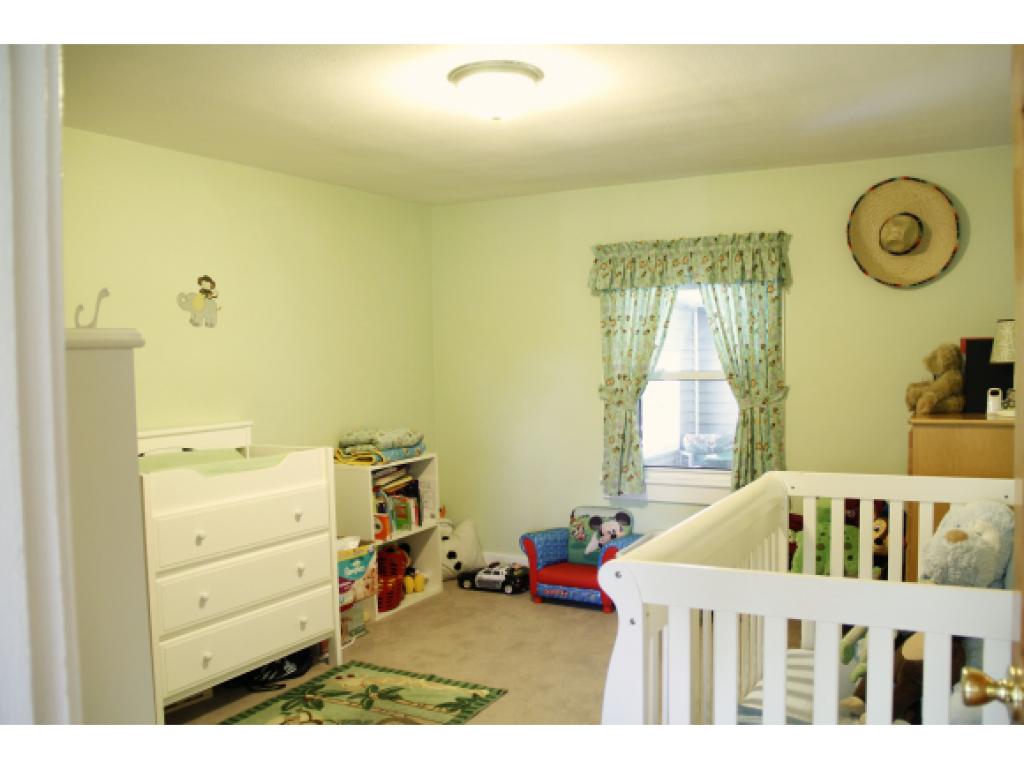 31 Morrill Road Hooksett, NH 03106 - Photo 19 of 35