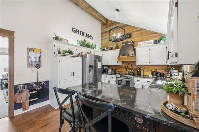 $390,000 | 2805 Quail Drive, St. Joseph, MO 64506