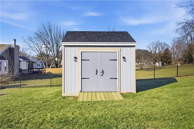 $390,000 | 2805 Quail Drive, St. Joseph, MO 64506