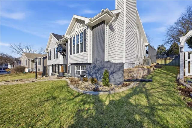 $390,000 | 2805 Quail Drive, St. Joseph, MO 64506