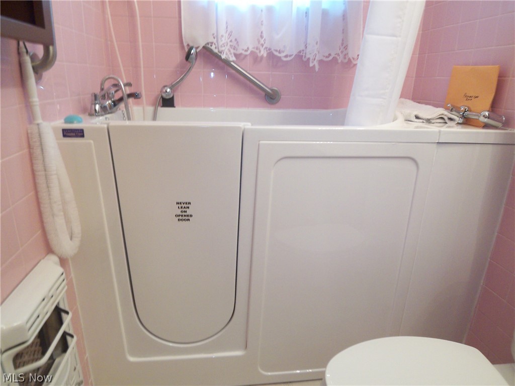 1505 21st Street Vienna, WV 26105 - Photo 14 of 27