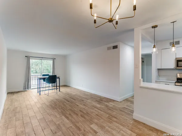 $124,900 | 8058 Broadway, Unit 255T, San Antonio, TX 78209