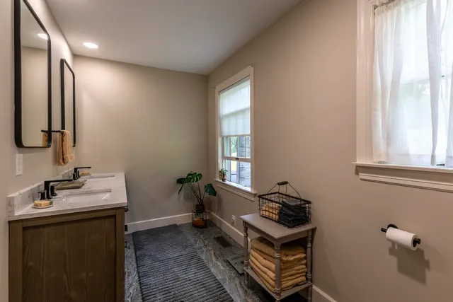 $1,255,000 | 136 Yeaw Road, Dover, VT 05341