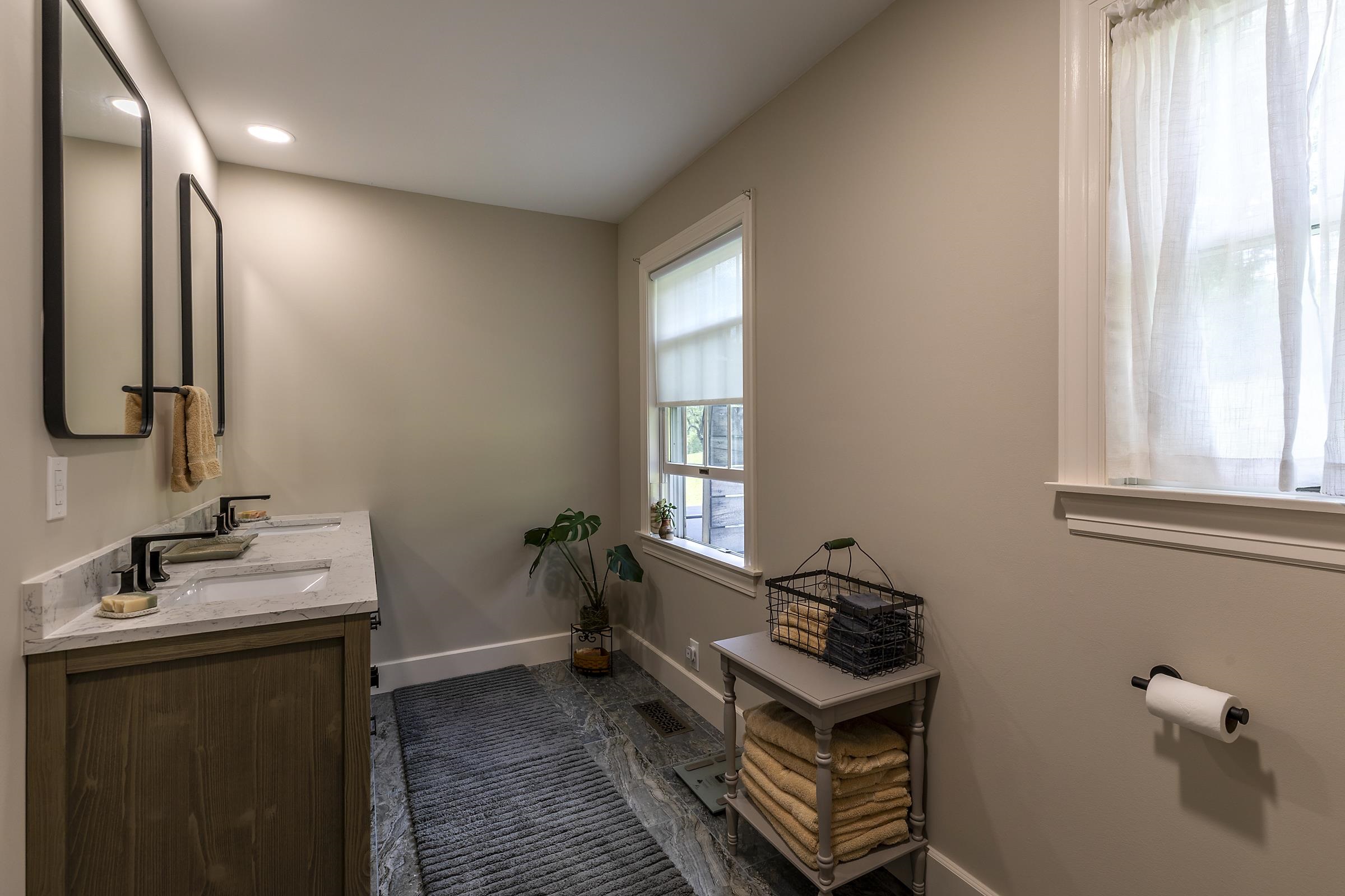 136 Yeaw Road Dover, VT 05341 - Photo 15 of 60