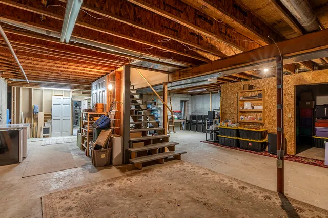 $1,255,000 | 136 Yeaw Road, Dover, VT 05341