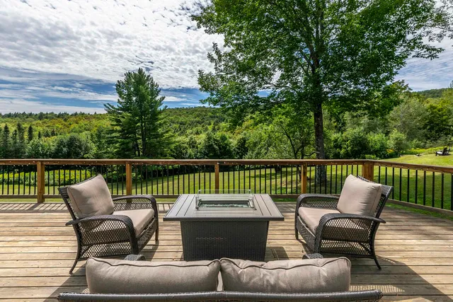 $1,195,000 | 136 Yeaw Road, Dover, VT 05341