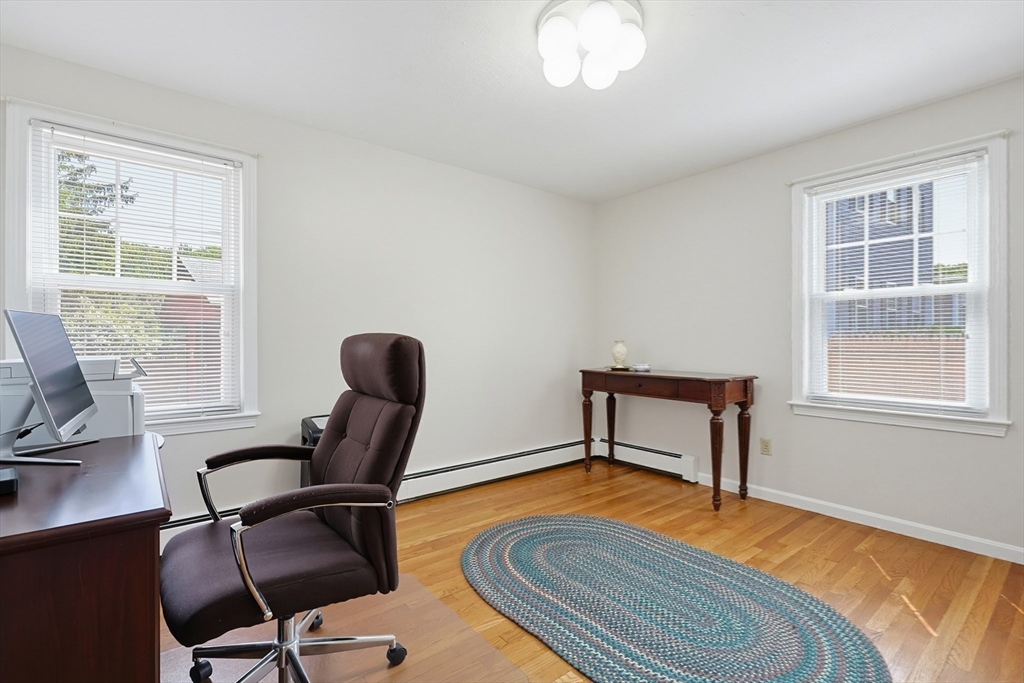 141 Russell Road Framingham, MA 01702 - Photo 19 of 41