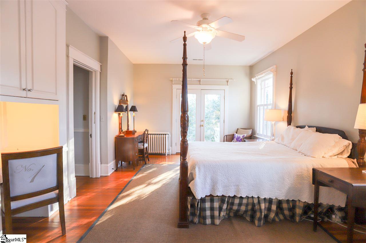 309 West Faris Road Greenville, SC 29605 - Photo 8 of 32 Gallery Image 8