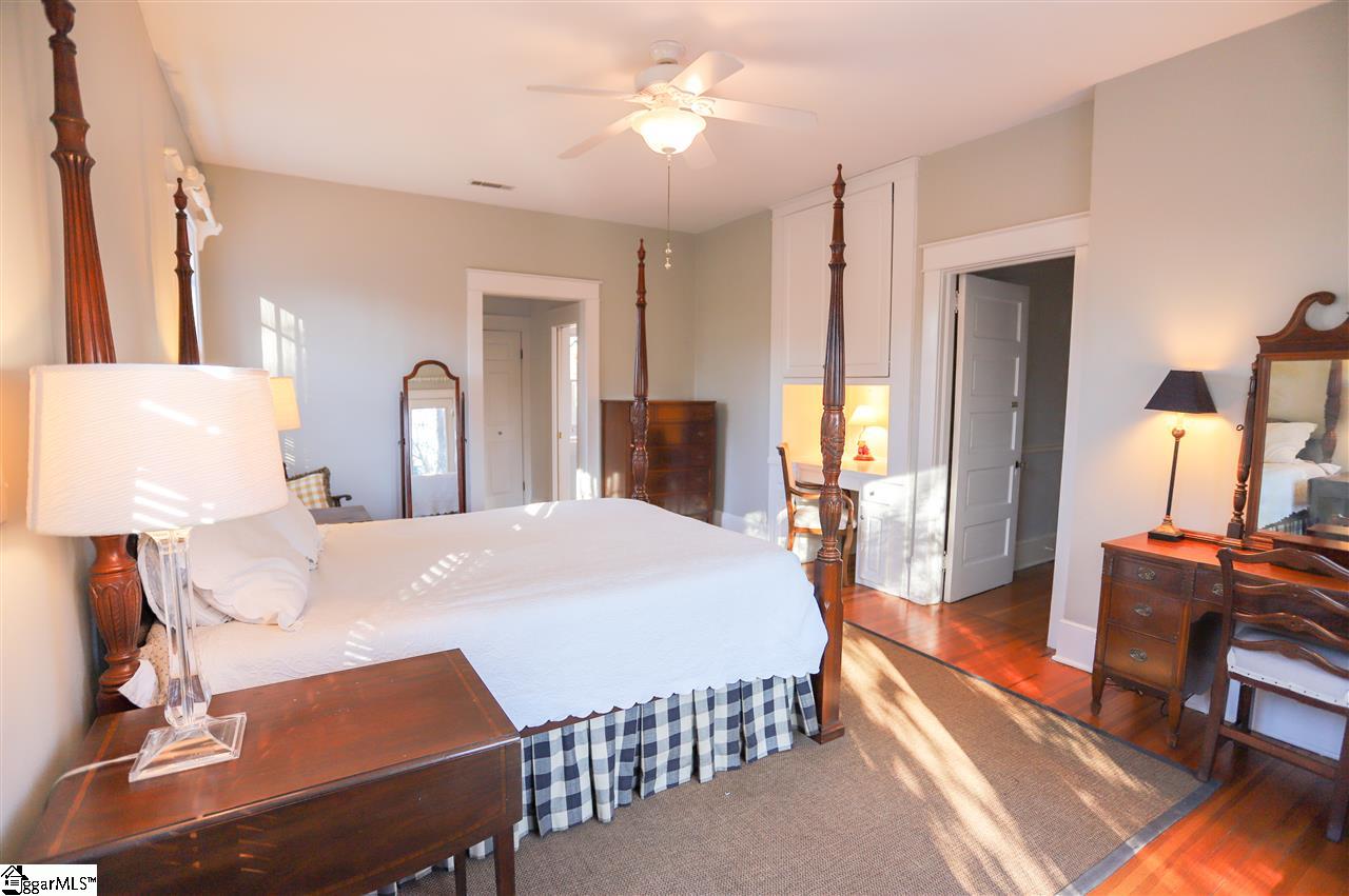 309 West Faris Road Greenville, SC 29605 - Photo 10 of 32 Gallery Image 10