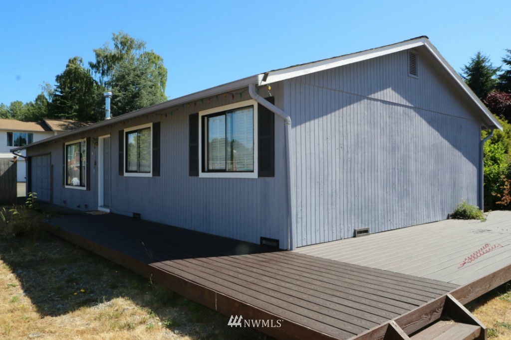 22621 13th Place West Bothell, WA 98021 - Photo 2 of 9