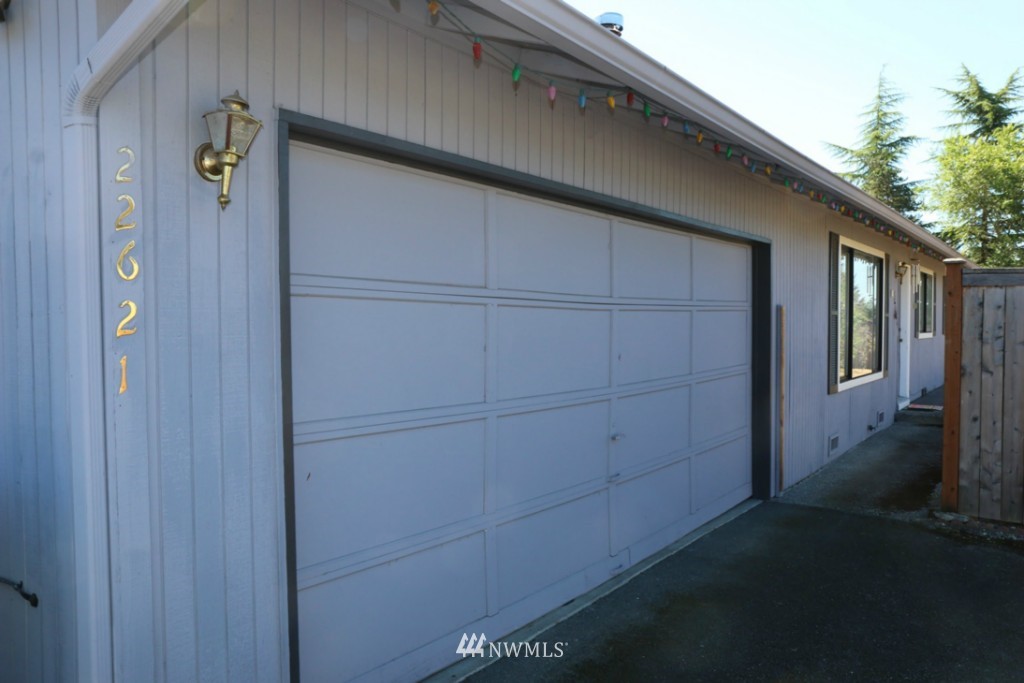 22621 13th Place West Bothell, WA 98021 - Photo 3 of 9