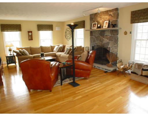 5 Stone Post Road Andover, MA 01810 - Photo 9 of 22 Gallery Image 9