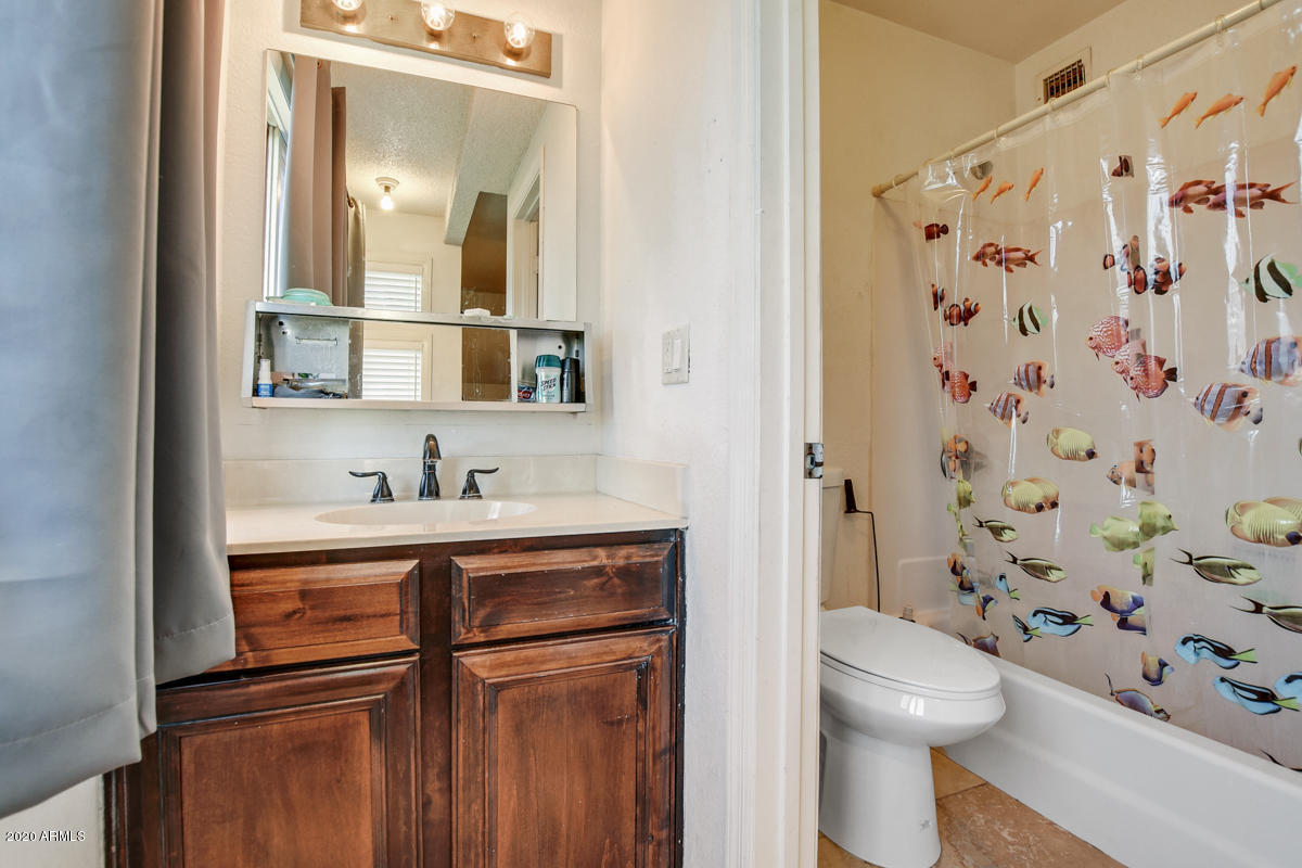 1402 East Osborn Road, Unit 4 Phoenix, AZ 85014 - Photo 25 of 32 1402-East-Osborn-Road-34