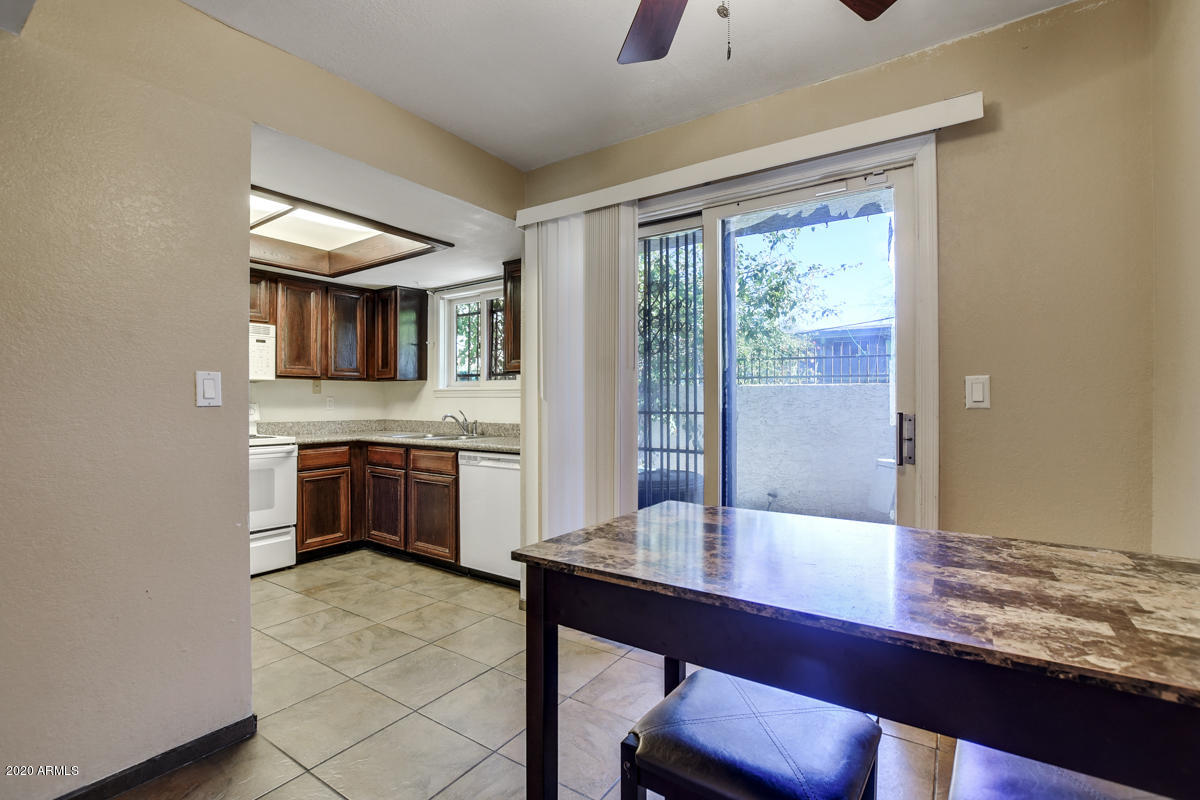 1402 East Osborn Road, Unit 4 Phoenix, AZ 85014 - Photo 9 of 32 1402-East-Osborn-Road-18