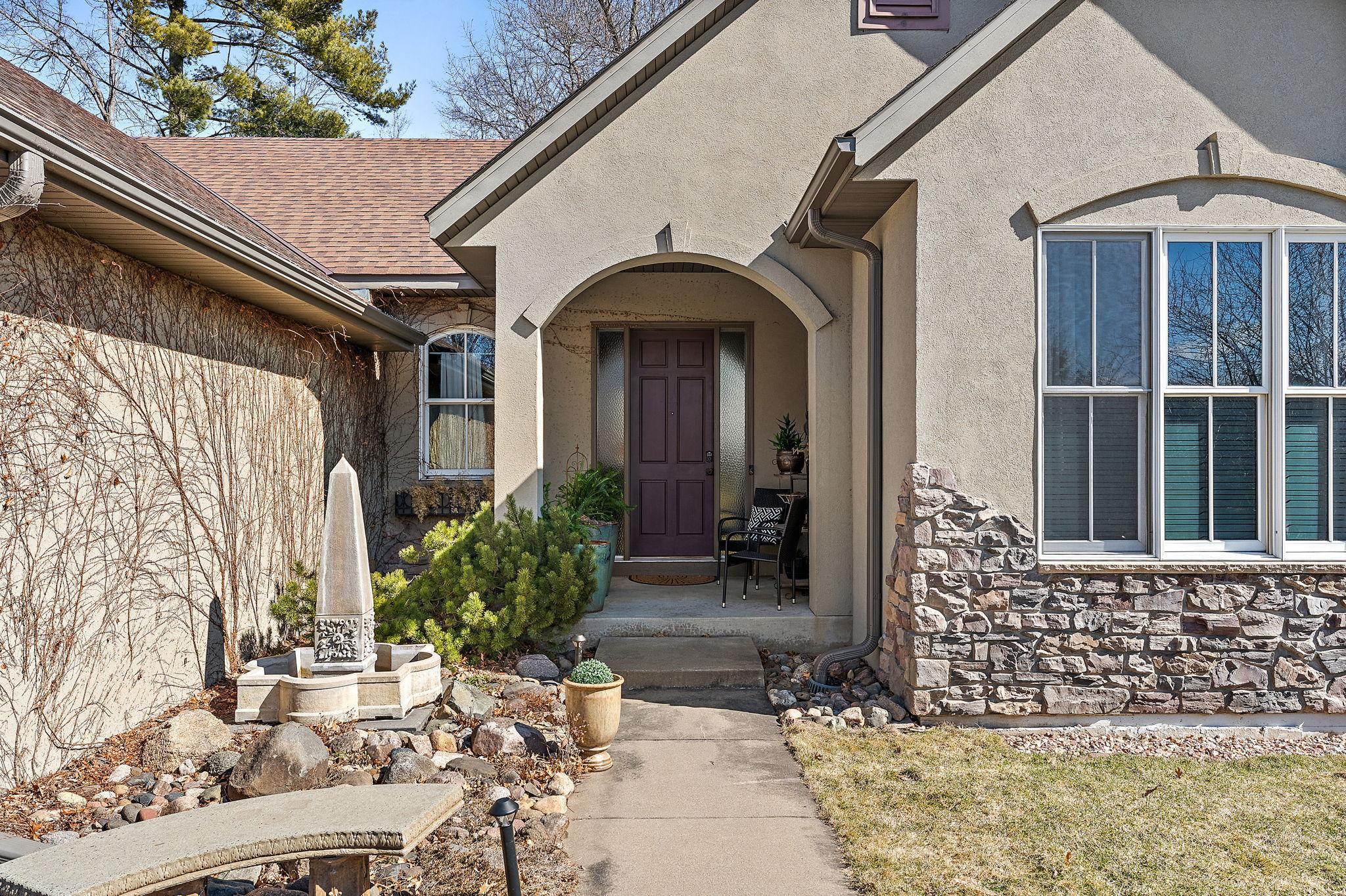 8116 Clifford Circle Inver Grove Heights, MN 55076 - Photo 4 of 47