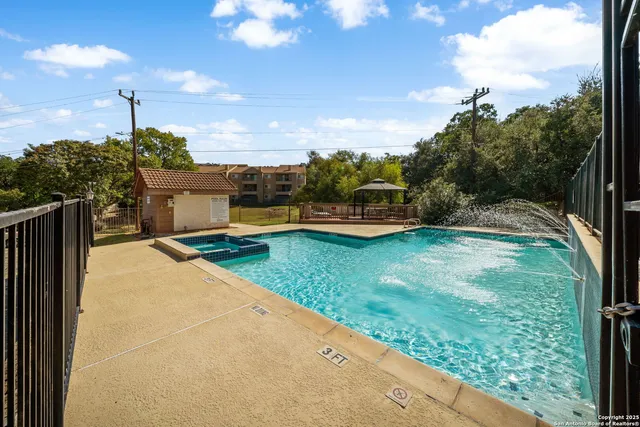 $1,299 | 4107 Medical Drive, Unit 2204, San Antonio, TX 78229