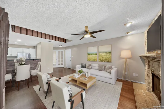 $1,299 | 4107 Medical Drive, Unit 2204, San Antonio, TX 78229