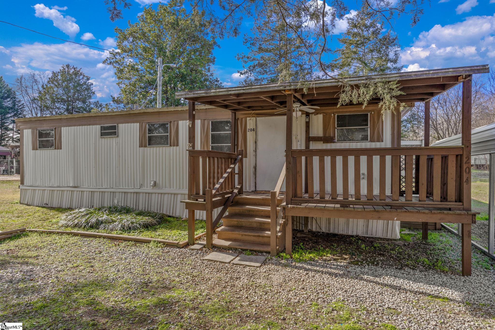 204 Hiles Street Easley, SC 29642 - Photo 5 of 24