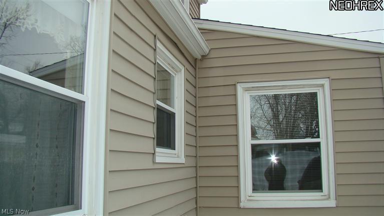 3874 Covington Road South Euclid, OH 44121 - Photo 2 of 25