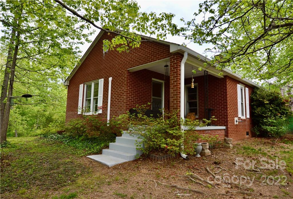 2221 Pine Ridge Avenue Morganton, NC 28655 - Photo 1 of 23 Gallery Image 1
