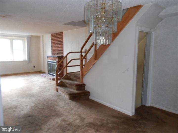 8501 Lynnewood Road Philadelphia, PA 19150 - Photo 4 of 19