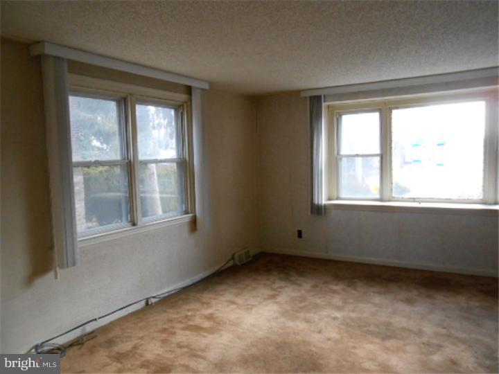 8501 Lynnewood Road Philadelphia, PA 19150 - Photo 8 of 19