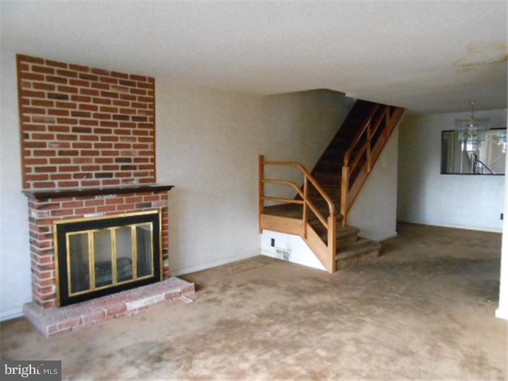 8501 Lynnewood Road Philadelphia, PA 19150 - Photo 9 of 19