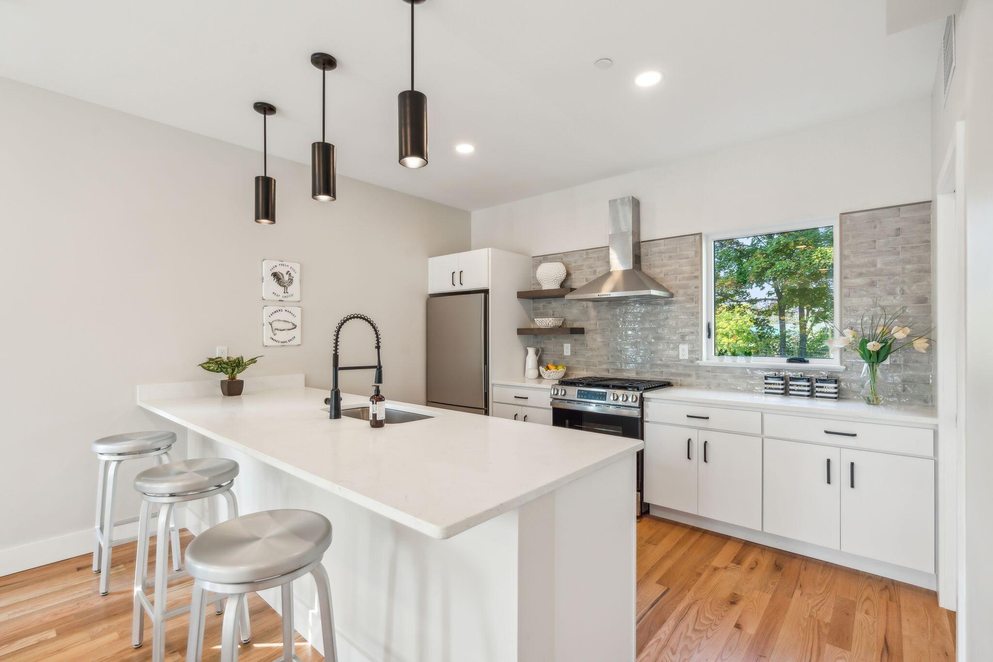 26 Upper Falls Road, Unit 108 Biddeford, ME 04005 - Photo 1 of 43 37_DSC02941
