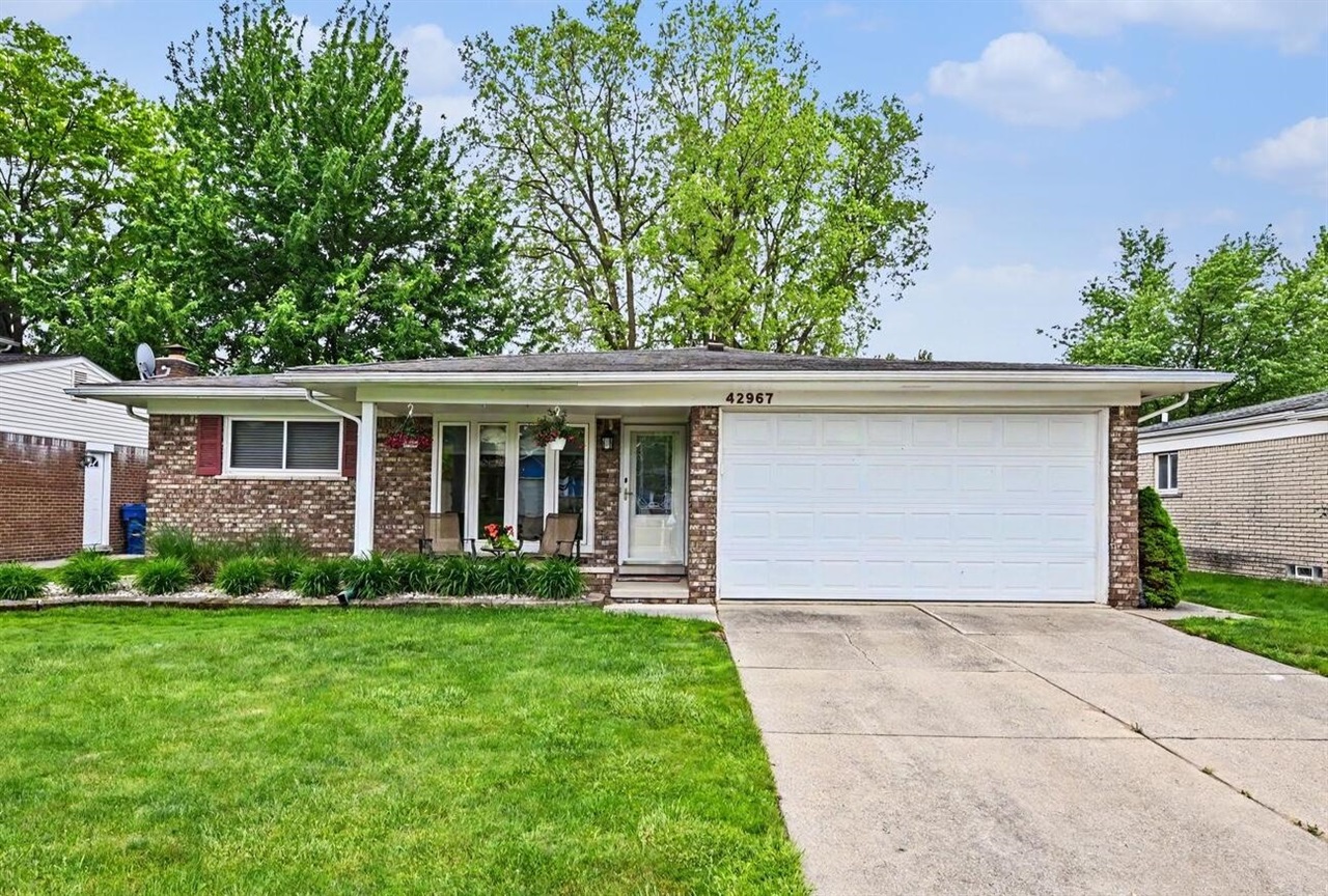 42967 Saxony Road Canton, MI 48187 - Photo 1 of 27