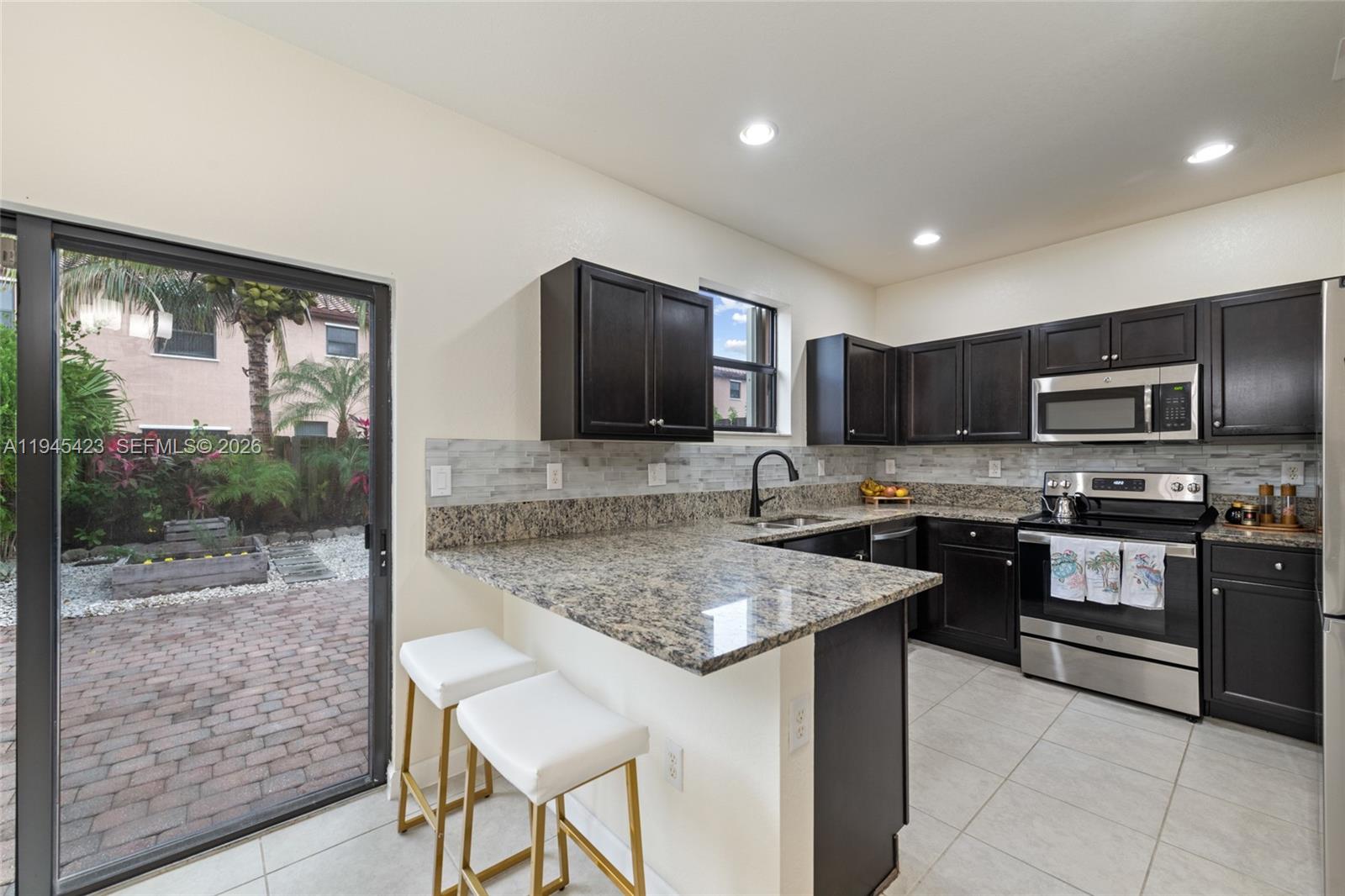 3777 Southeast 3rd Street Homestead, FL 33033 - Photo 11 of 34