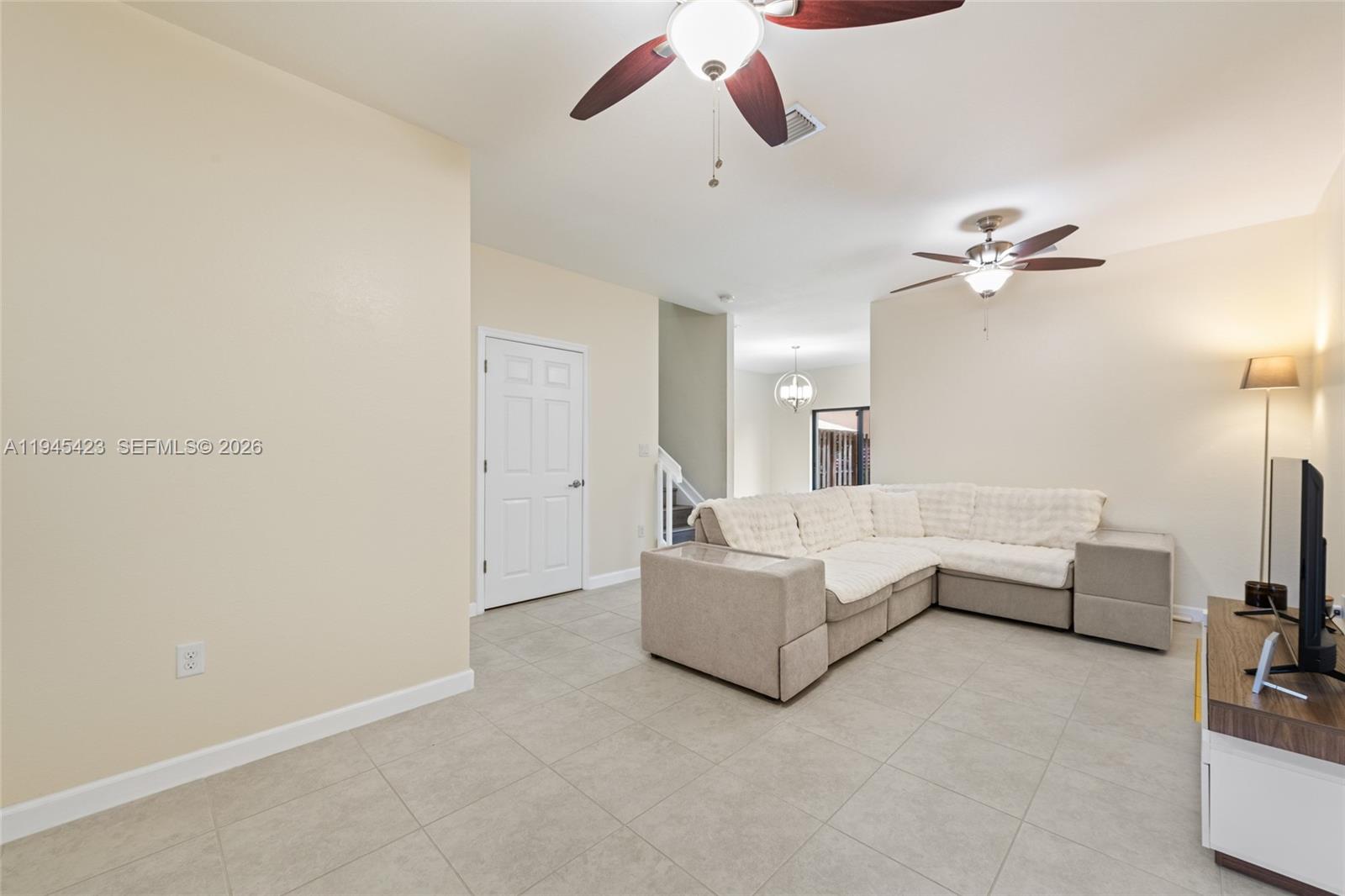 3777 Southeast 3rd Street Homestead, FL 33033 - Photo 4 of 34