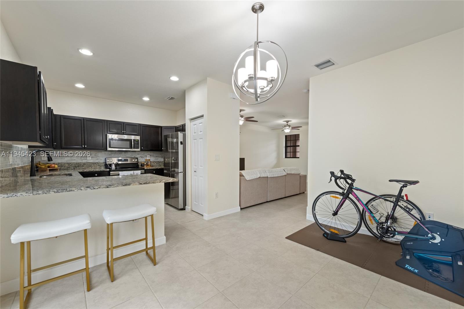 3777 Southeast 3rd Street Homestead, FL 33033 - Photo 9 of 34