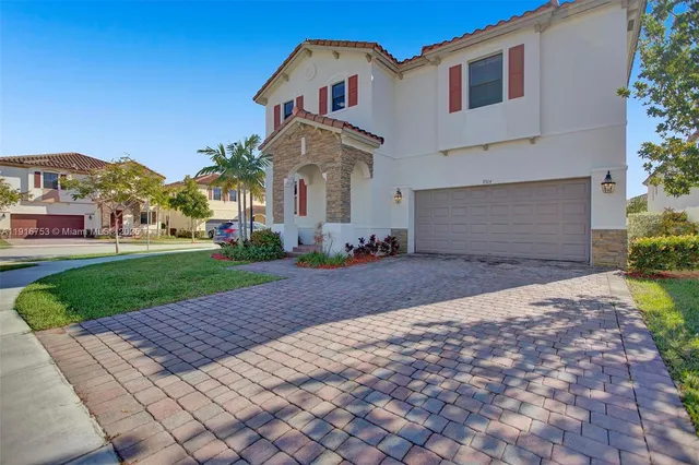 $5,000 | 3504 West 94th Street, Unit 3504, Hialeah, FL 33018