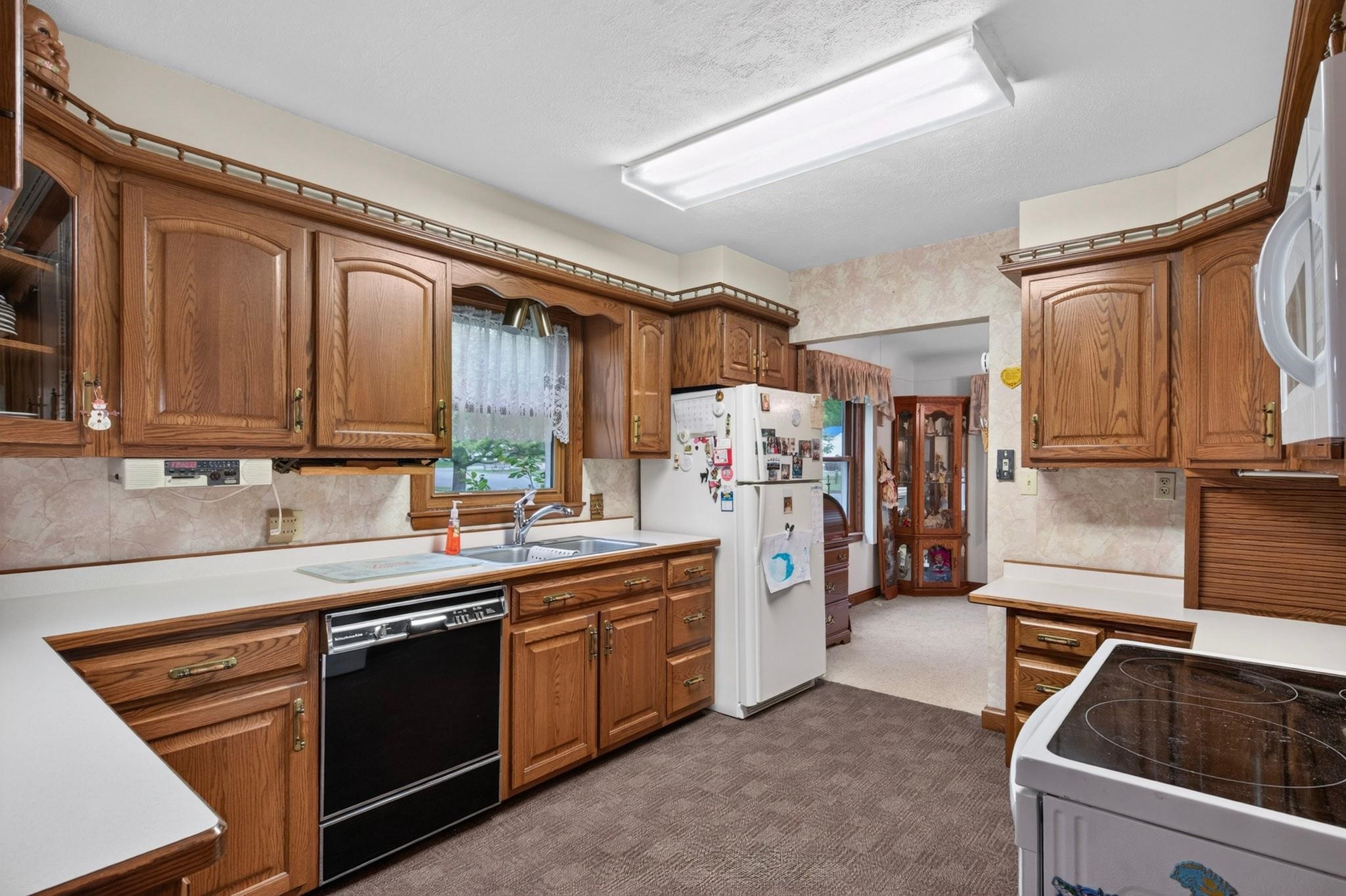 6925 Grotto Avenue Rudolph, WI 54475 - Photo 9 of 45