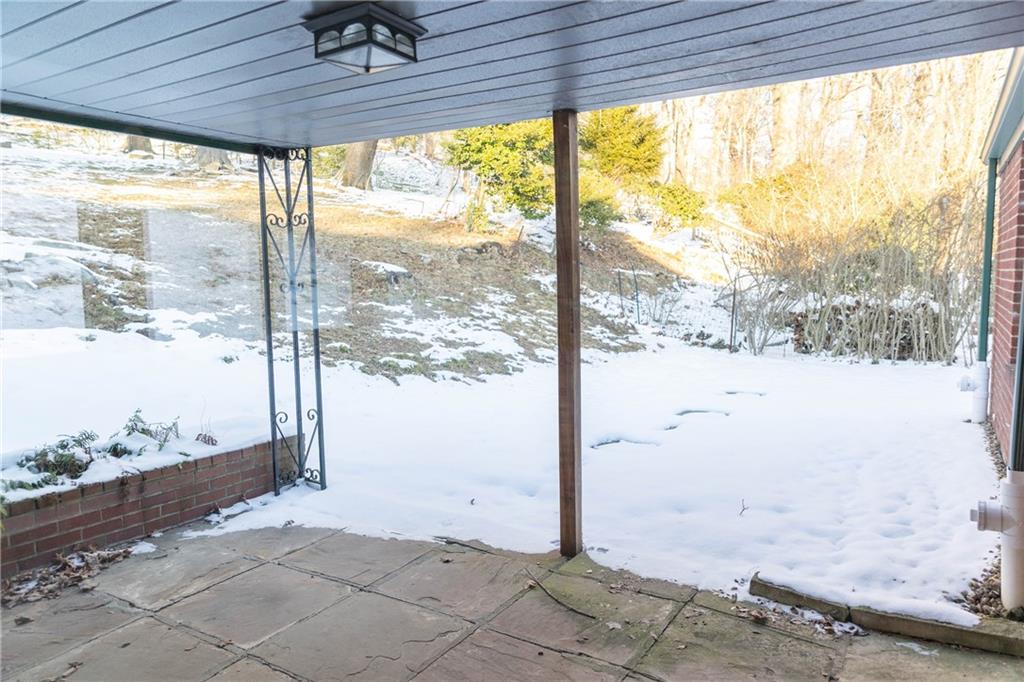 2523 Collins Road Pittsburgh, PA 15235 - Photo 26 of 27 Backyard