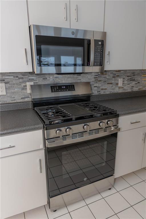 2523 Collins Road Pittsburgh, PA 15235 - Photo 10 of 27 Kitchen