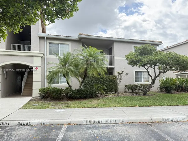$2,300 | 5015 Wiles Road, Unit 207, Coconut Creek, FL 33073