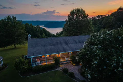 $949,900 | 11720 Fox Hill Road, Baxter, TN 38544