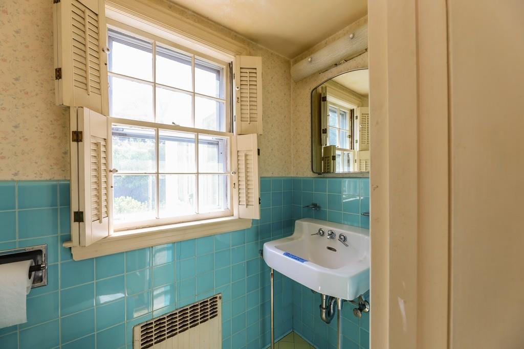 21 Hazelmere Road Boston, MA 02131 - Photo 6 of 41 Gallery Image 6