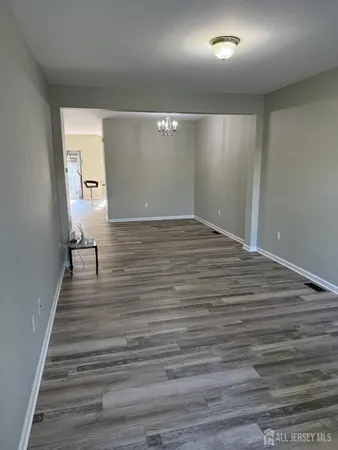 $4,000 | 8 Andrews Way, Piscataway, NJ 08854